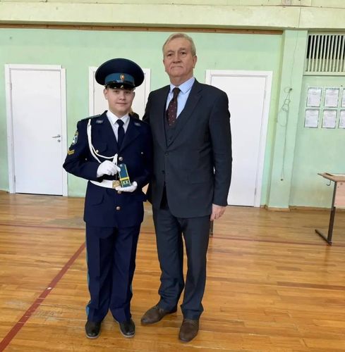 �������