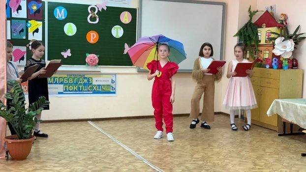 �������