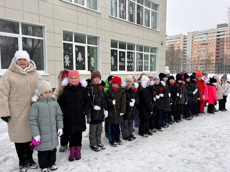 �������